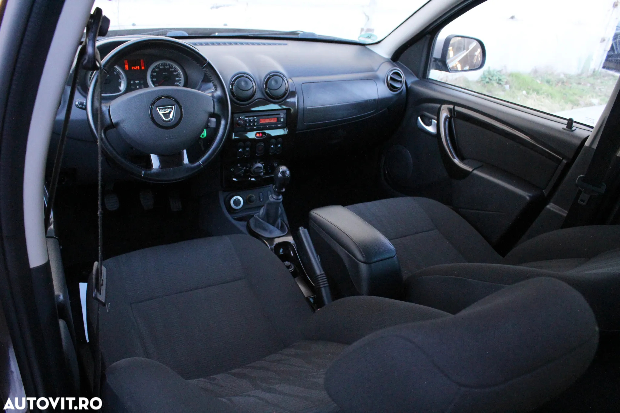 Dacia Duster dCi 110 FAP 4x4 Prestige - 6