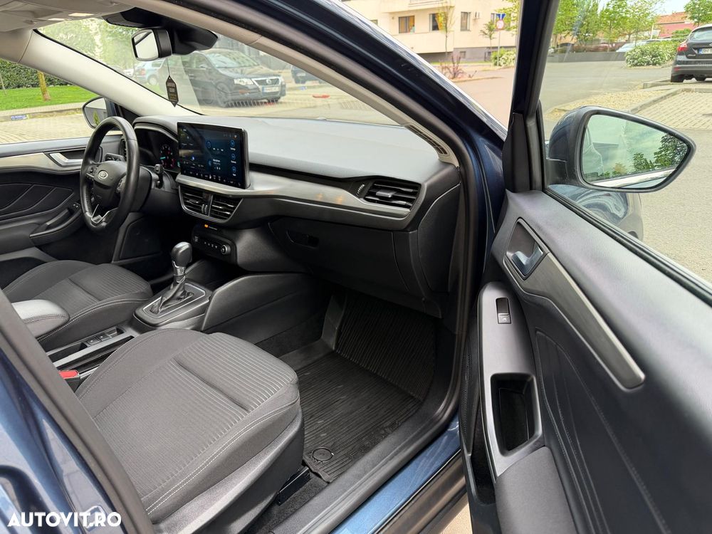 Ford Focus 1.0 EcoBoost MHEV Titanium - 9