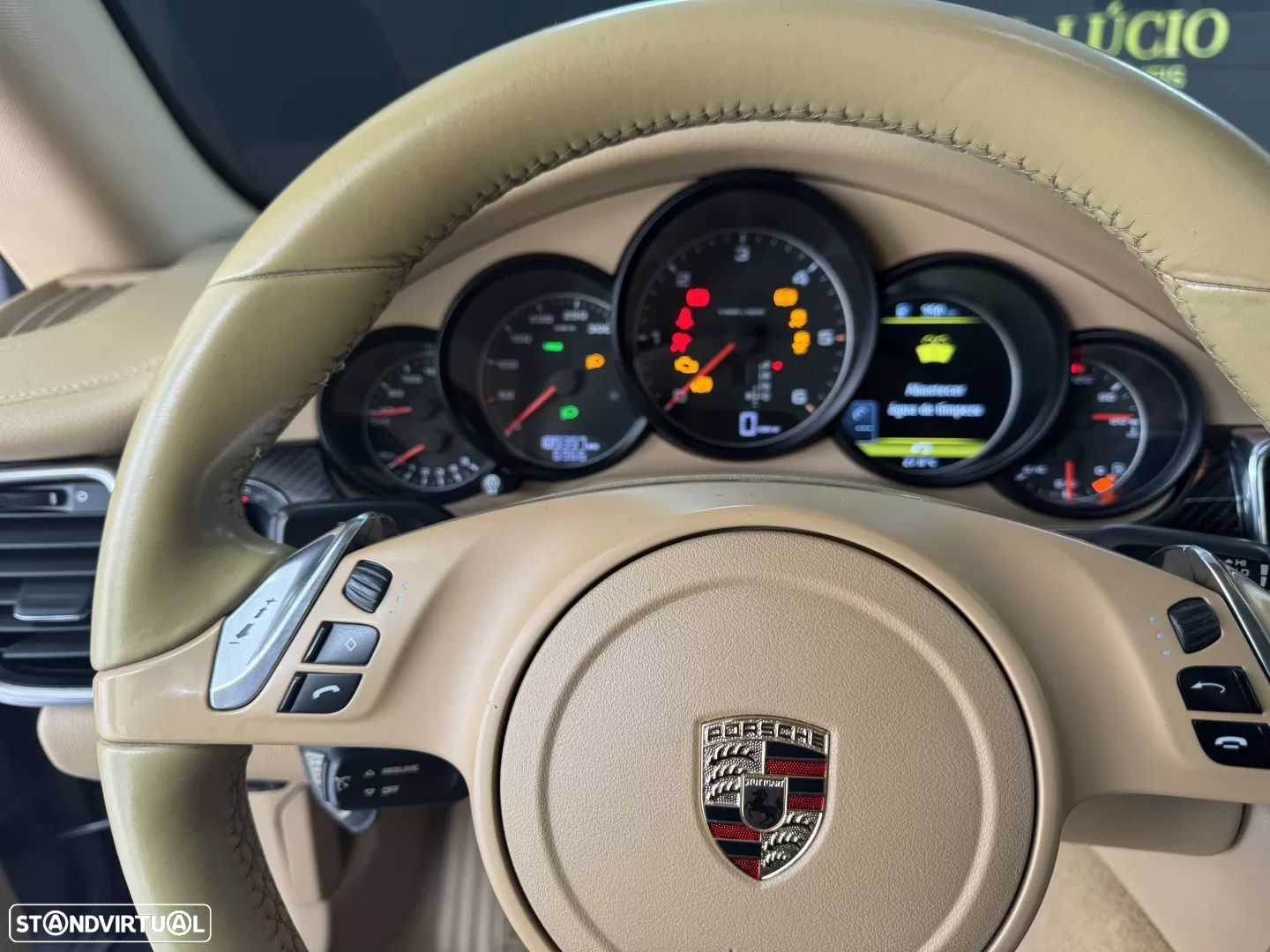 Porsche Panamera Standard - 33