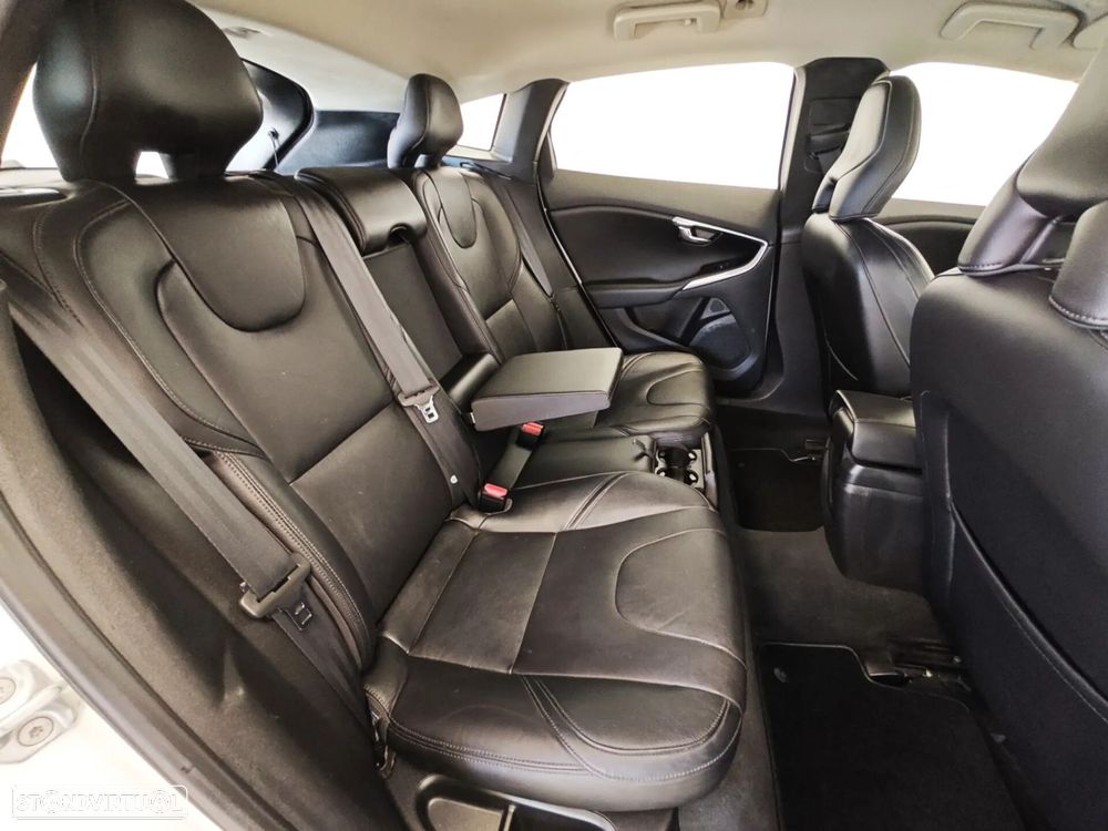 Volvo V40 1.6 D2 Summum Eco - 42