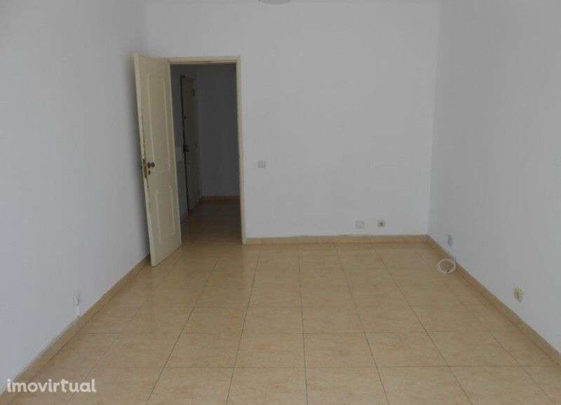 Apartamento T4 familiar, em Mina, Amadora - Grande imagem: 5/10