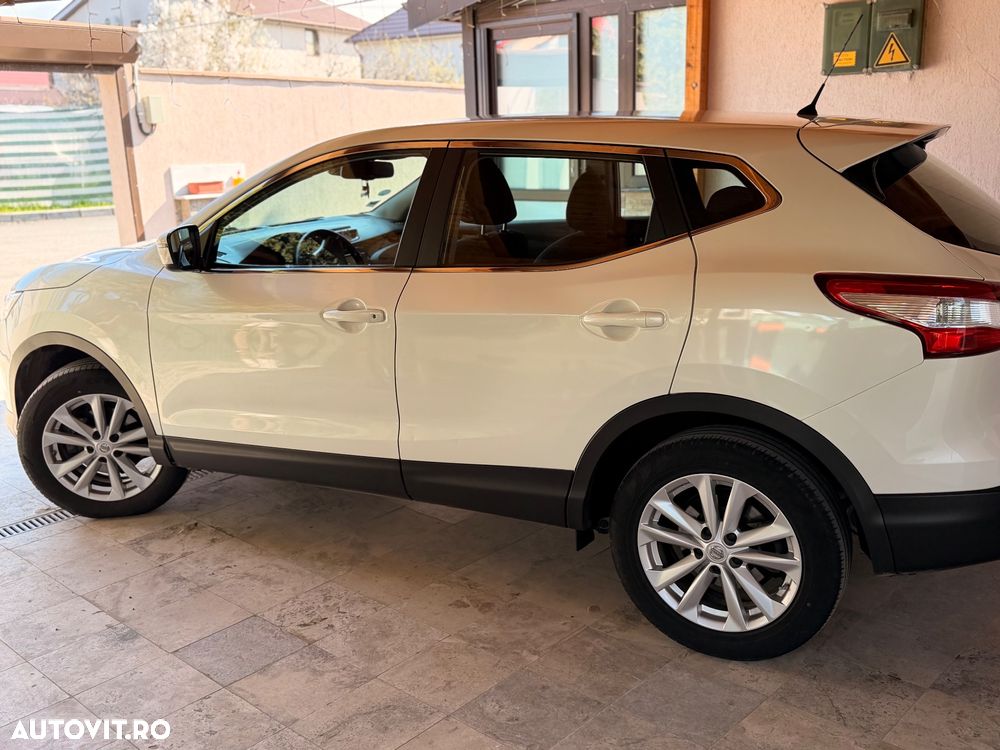 Nissan Qashqai 1.5 DCI Start/Stop N-Connecta - 20