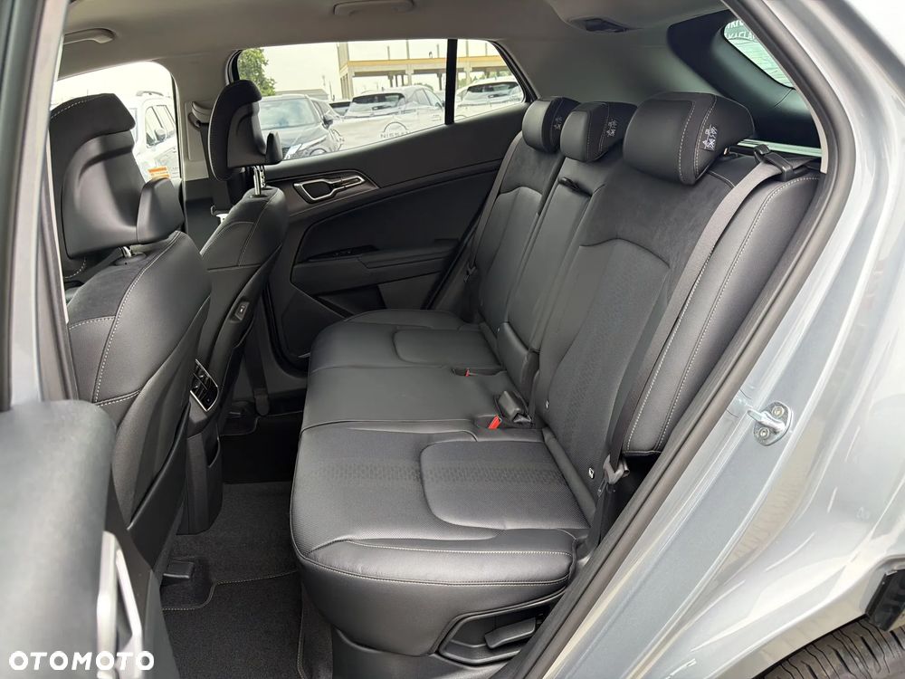 Kia Sportage 1.6 T-GDI HEV Business Line 2WD - 16