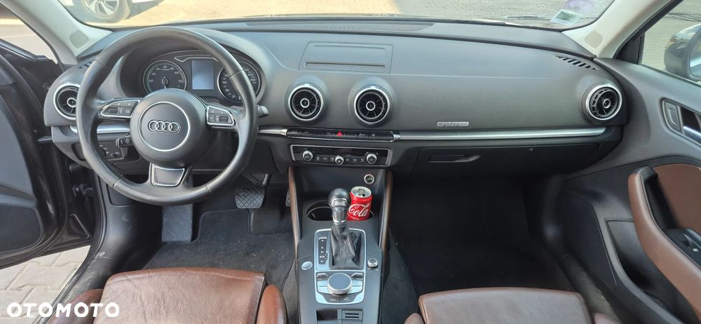 Audi A3 Sportback 1.4 TFSI E-tron Attraction e-S tronic - 24