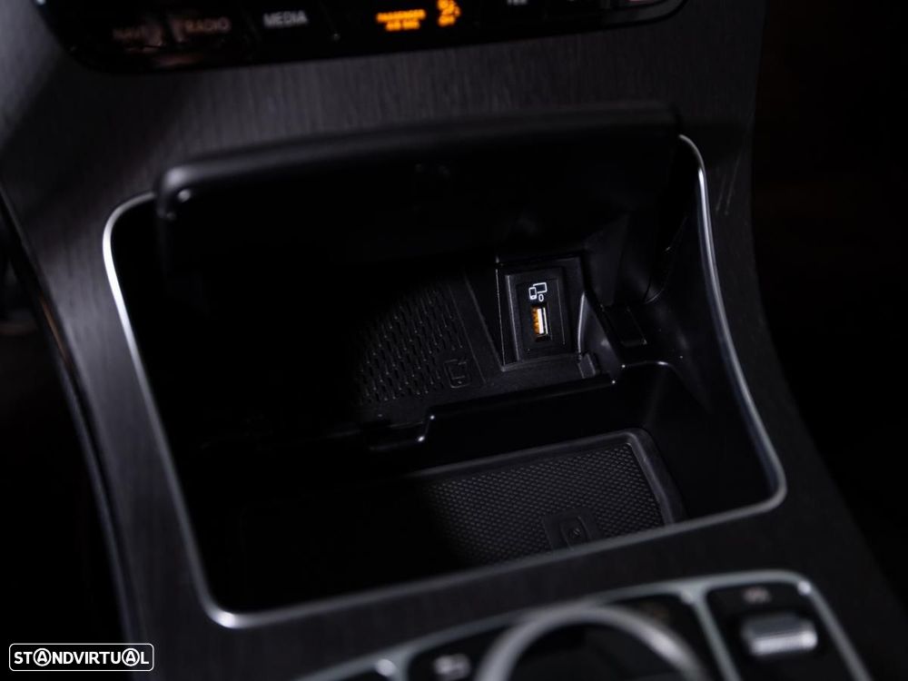 Mercedes-Benz C 300 de AMG Line - 24