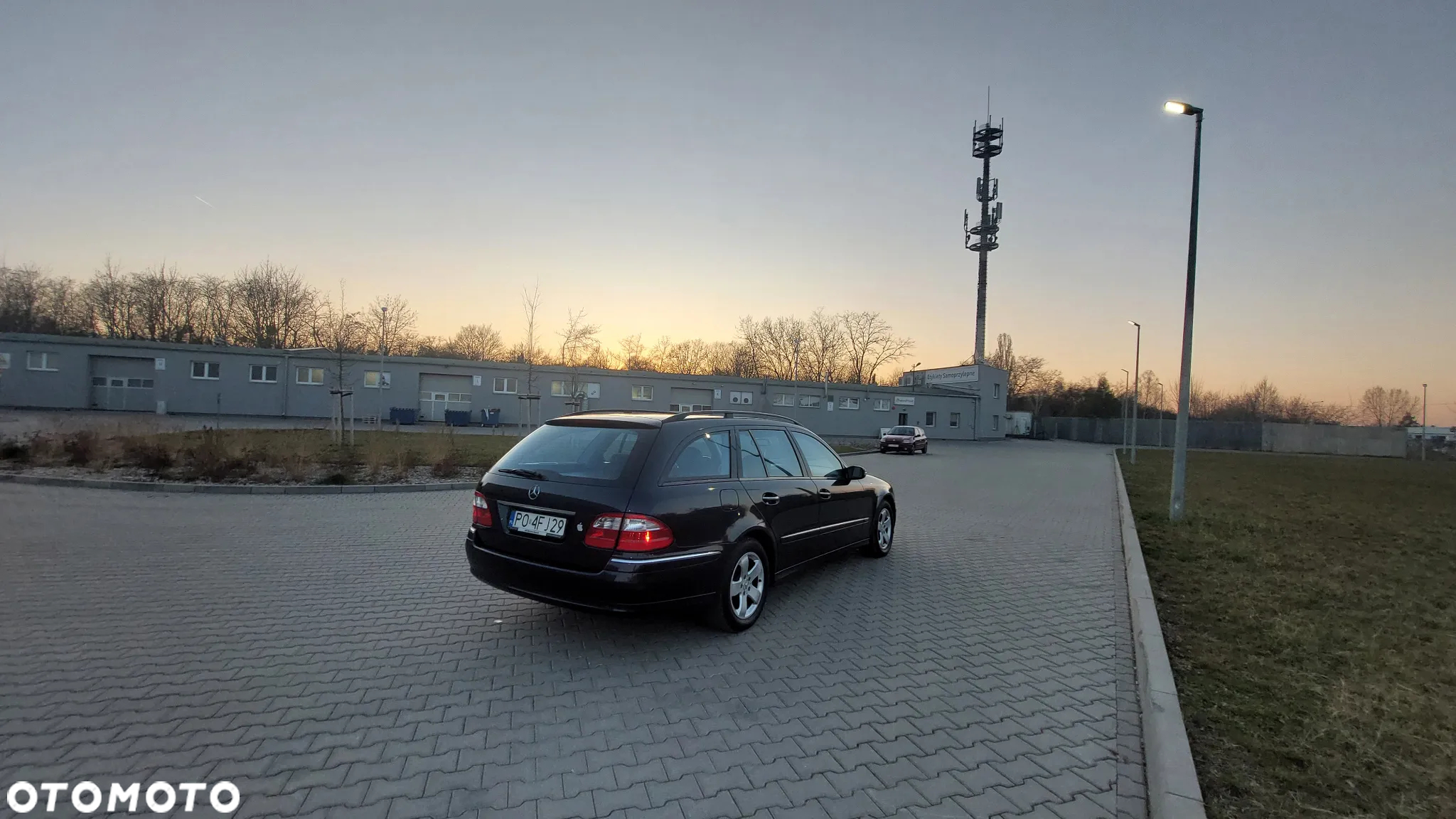 Mercedes-Benz Klasa E - 12