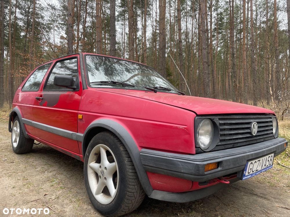 Volkswagen Golf 1.6 GL D - 9