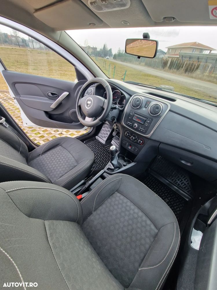 Dacia Logan TCe 90 Celebration - 8