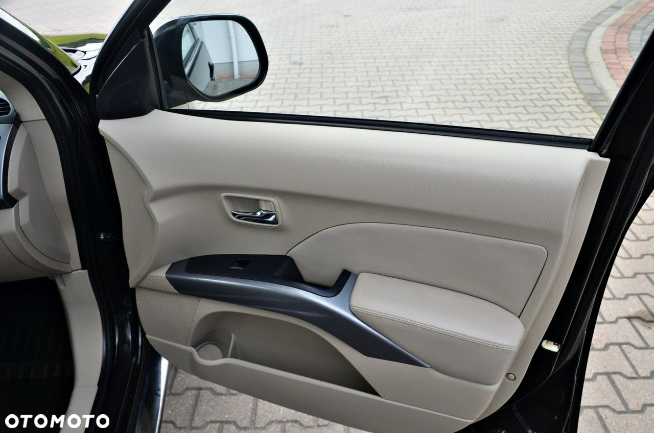 Citroën C-Crosser - 22