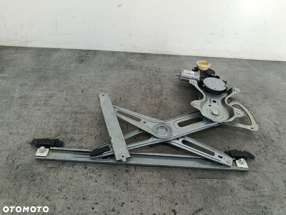 PODNOŚNIK SZYBY LEWY PRZÓD TOYOTA YARIS II 85720-00110-B  983722101 - 4