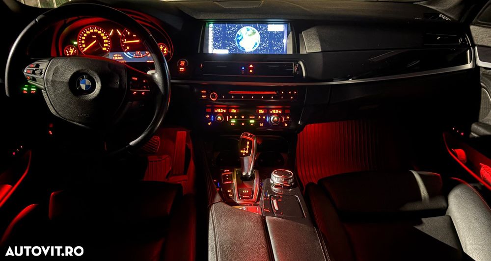 BMW Seria 5 520d xDrive AT - 12