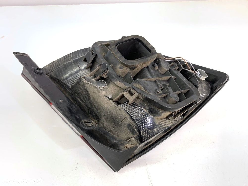 LAMPA PRAWY TYŁ  SKODA FABIA III (NJ3) 2014 - 2022 1.0 44 kW [60 KM] benzyna 2014 - 2022 6V6945096 - 4