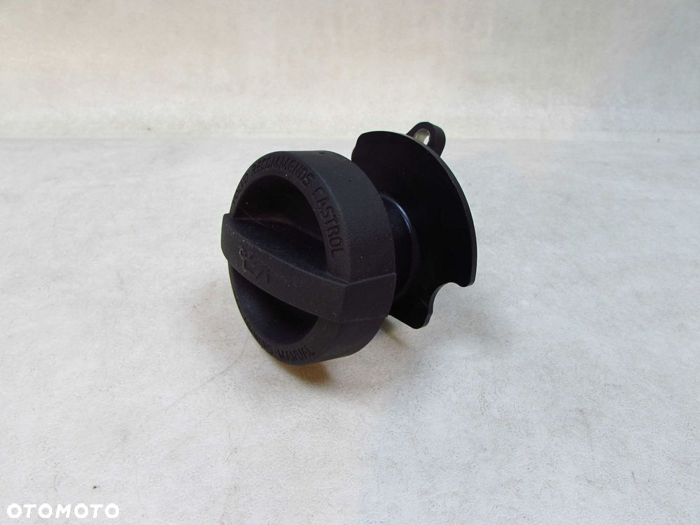 VOLVO S60 II V60 XC60 10-17 2.4 D5 KOREK WLEW OLEJU 31330189 - 2