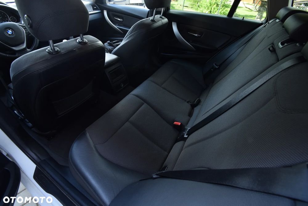 BMW Seria 3 318d - 31