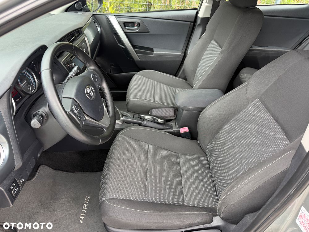 Toyota Auris Hybrid 135 Premium - 38