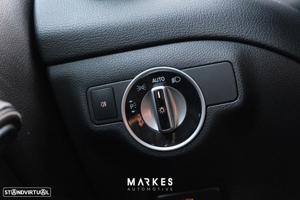 Mercedes-Benz GLA 220 d 7G-DCT Urban - 21