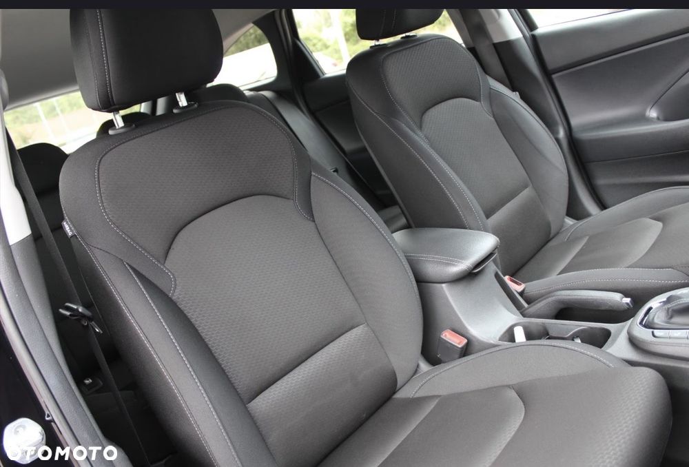 Hyundai i30 1.6 CRDI DCT EDITION 30+ - 23