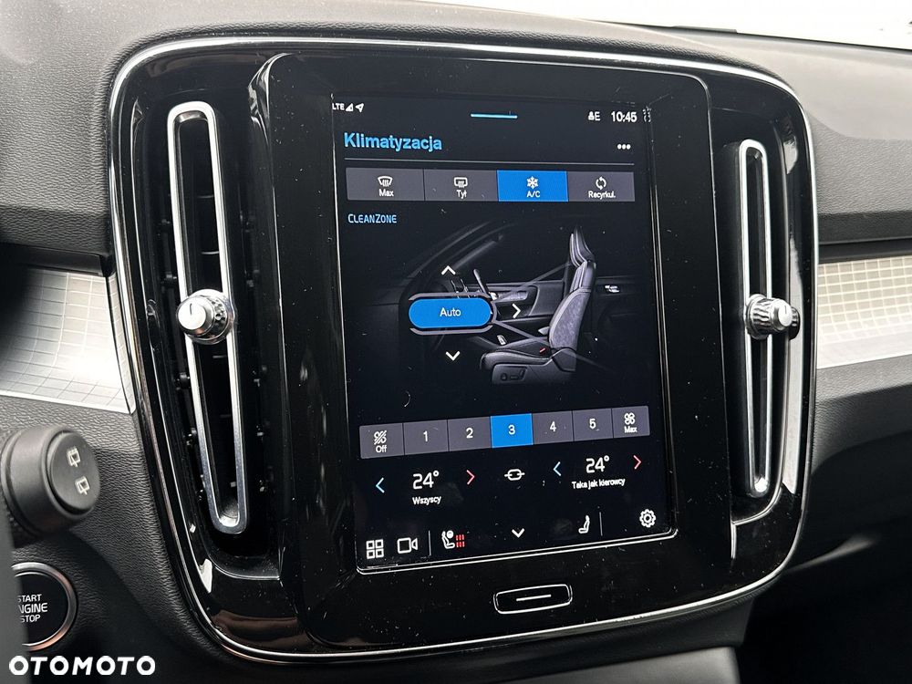 Volvo XC 40 - 25