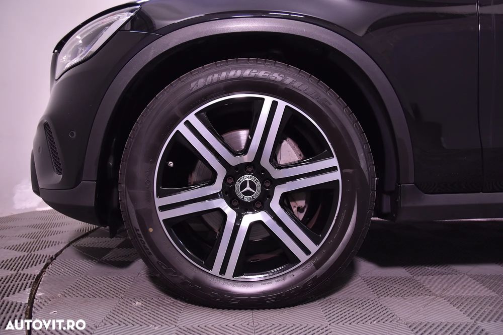 Mercedes-Benz GLC - 13