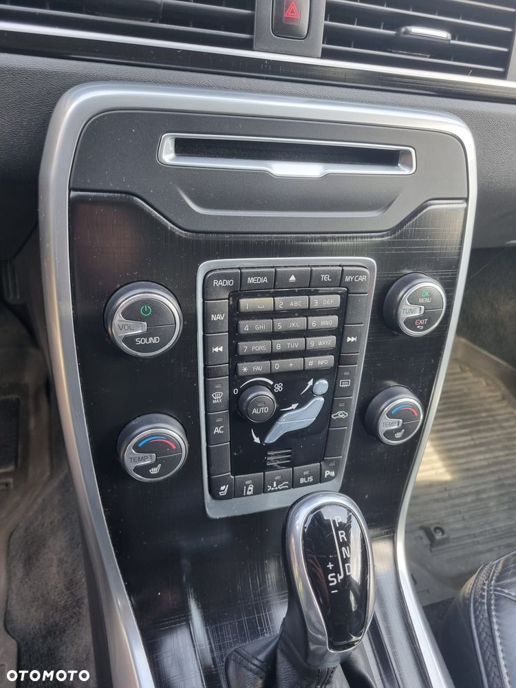 Volvo XC 70 D4 Geartronic Summum - 22