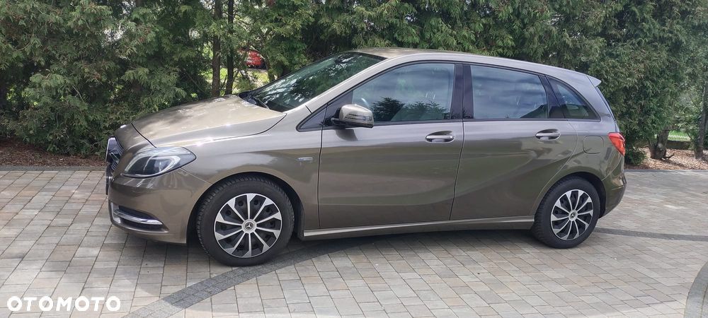 Mercedes-Benz Klasa B 200 CDI (BlueEFFICIENCY) 7G-DCT - 2