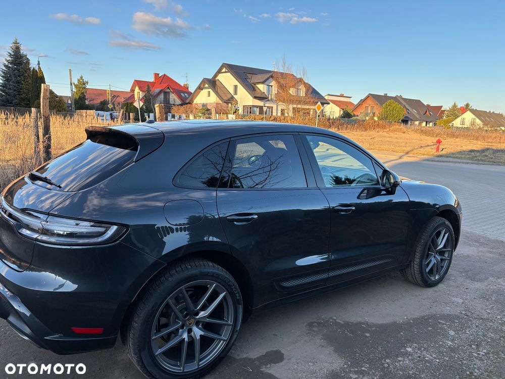 Porsche Macan Standard - 2