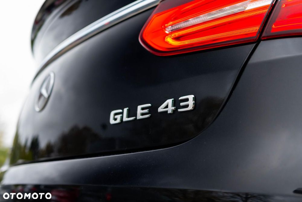 Mercedes-Benz GLE - 39