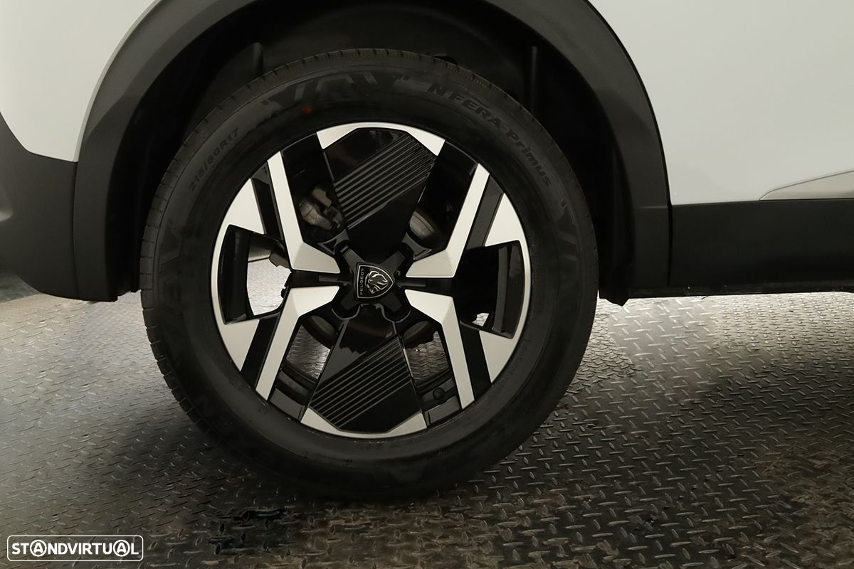 Peugeot 2008 1.2 PureTech Allure EAT8 - 5