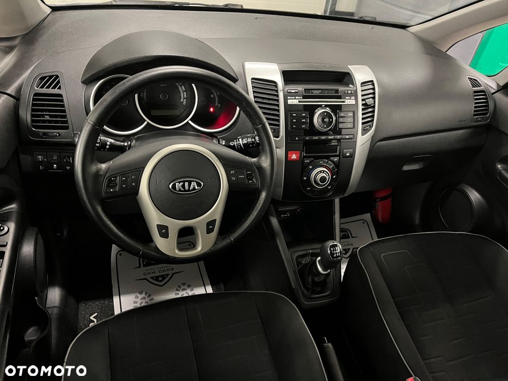 Kia Venga 1.4 CRDi 90 Attract - 11