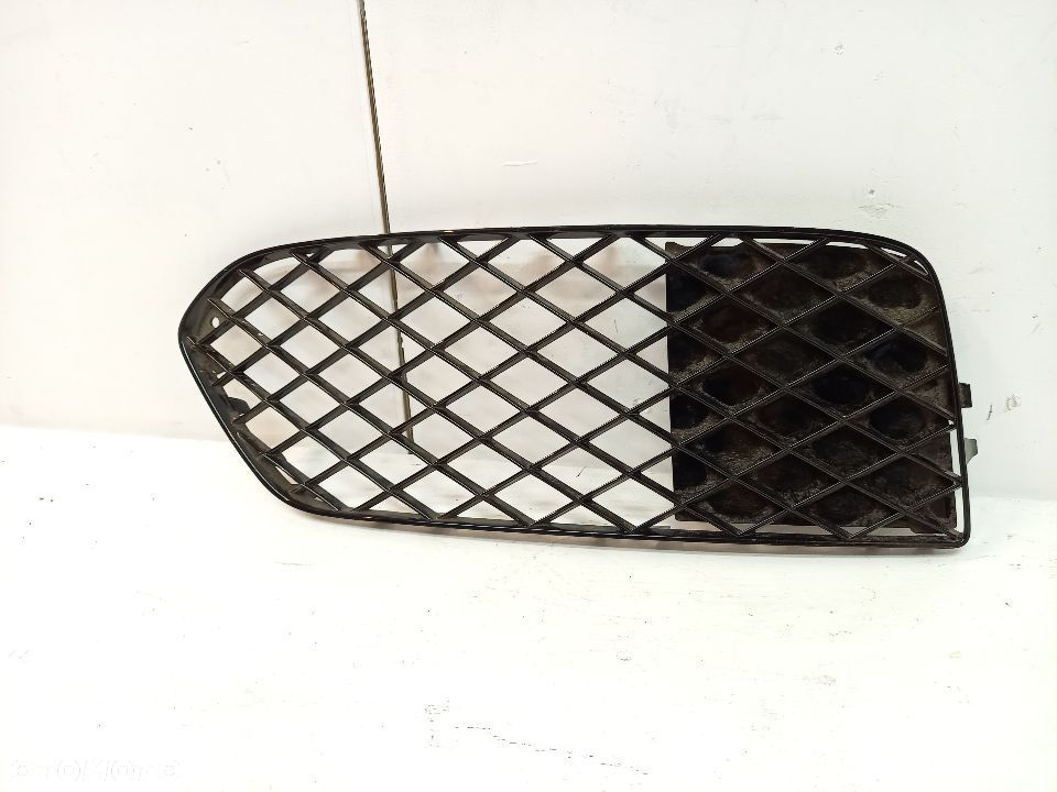 Bentley Bentayga 36A Kratka zaslepka w zderzak przod lewa - 1