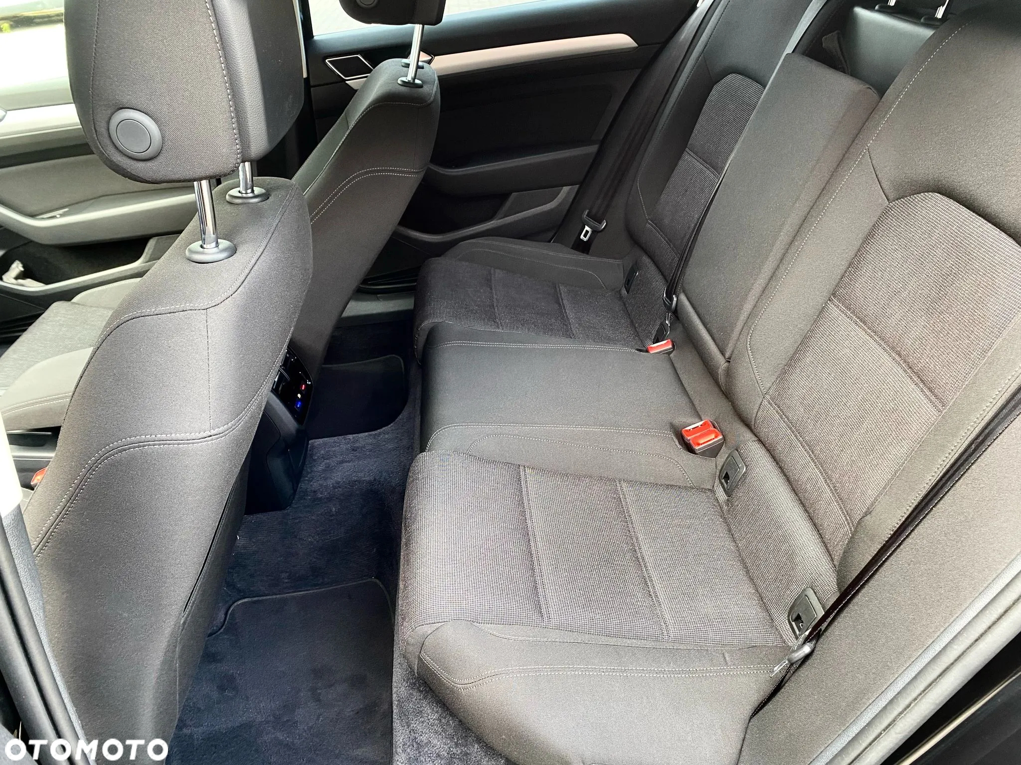 Volkswagen Passat 2.0 TDI BMT Comfortline - 14