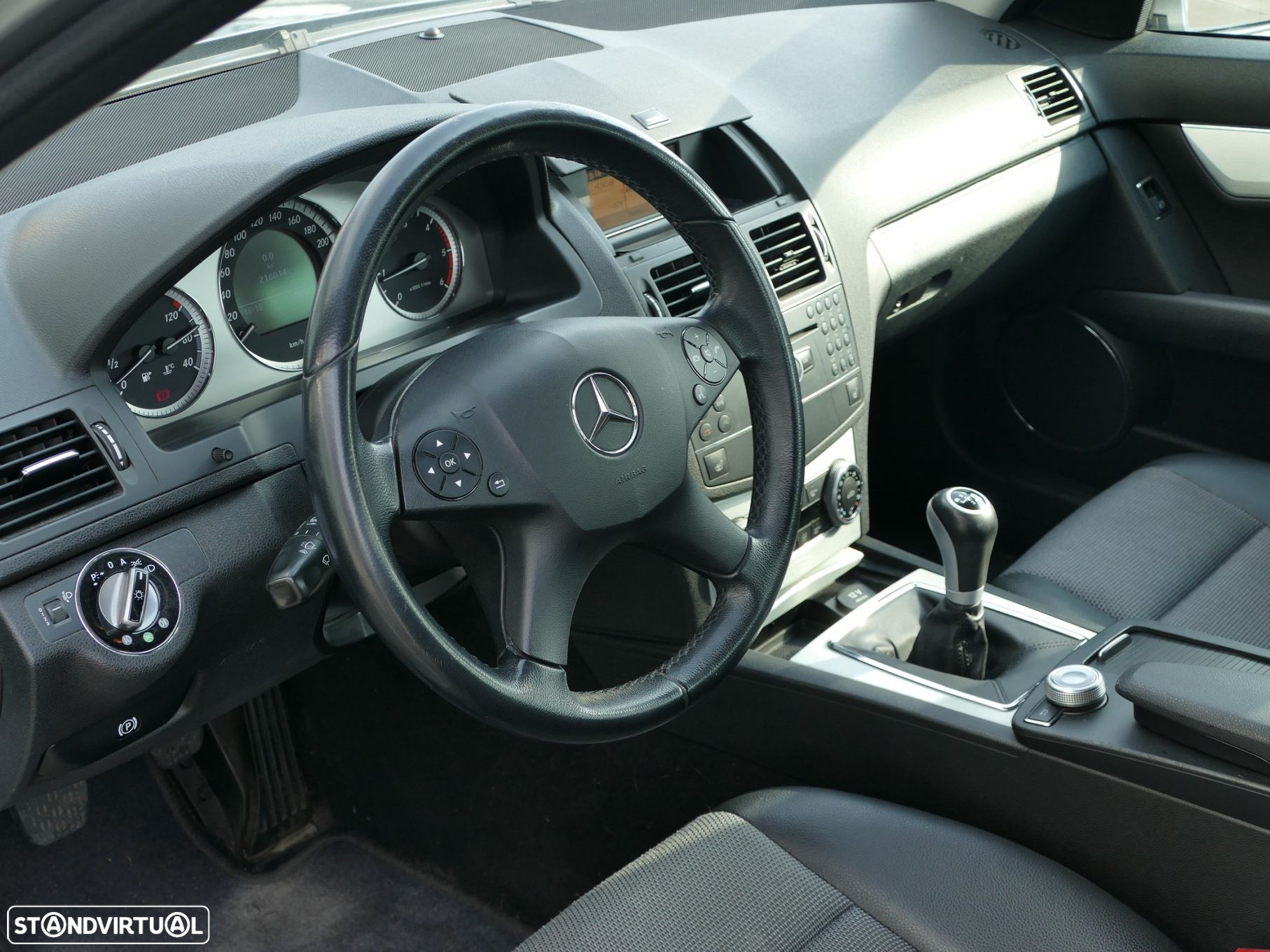 Mercedes-Benz C 250 CDi Avantgarde BlueEfficiency - 32