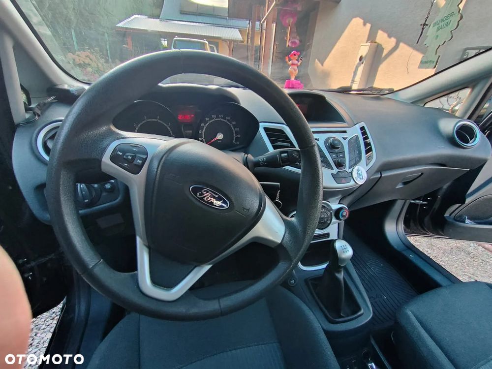 Ford Fiesta - 7
