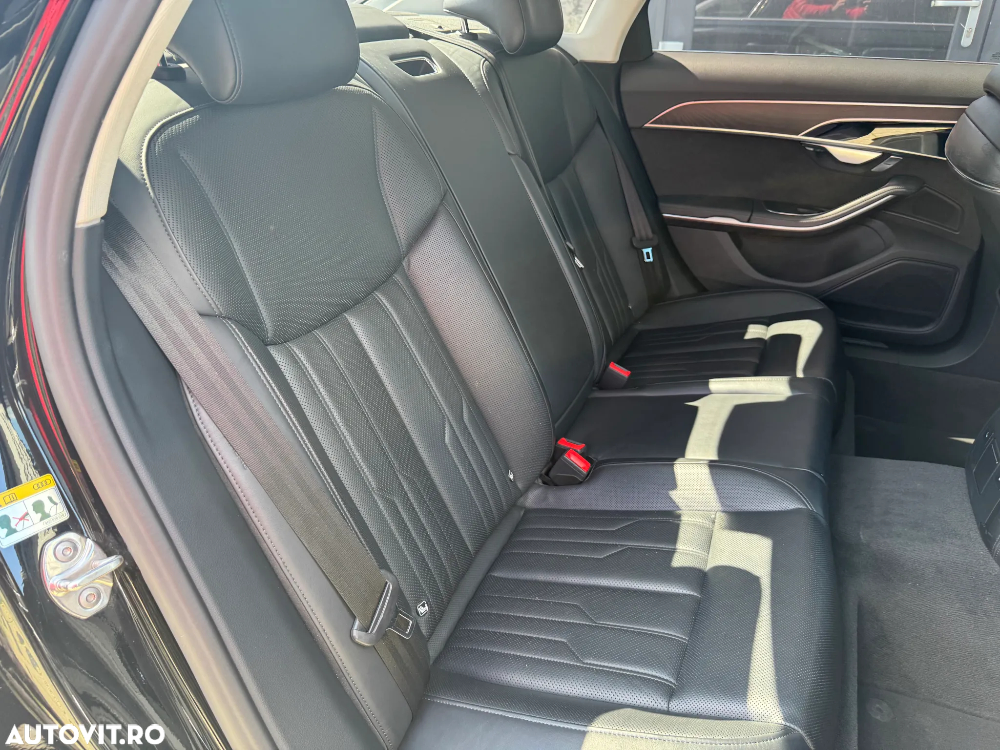 Audi A8 55 TFSI quattro Tiptronic MHEV - 15