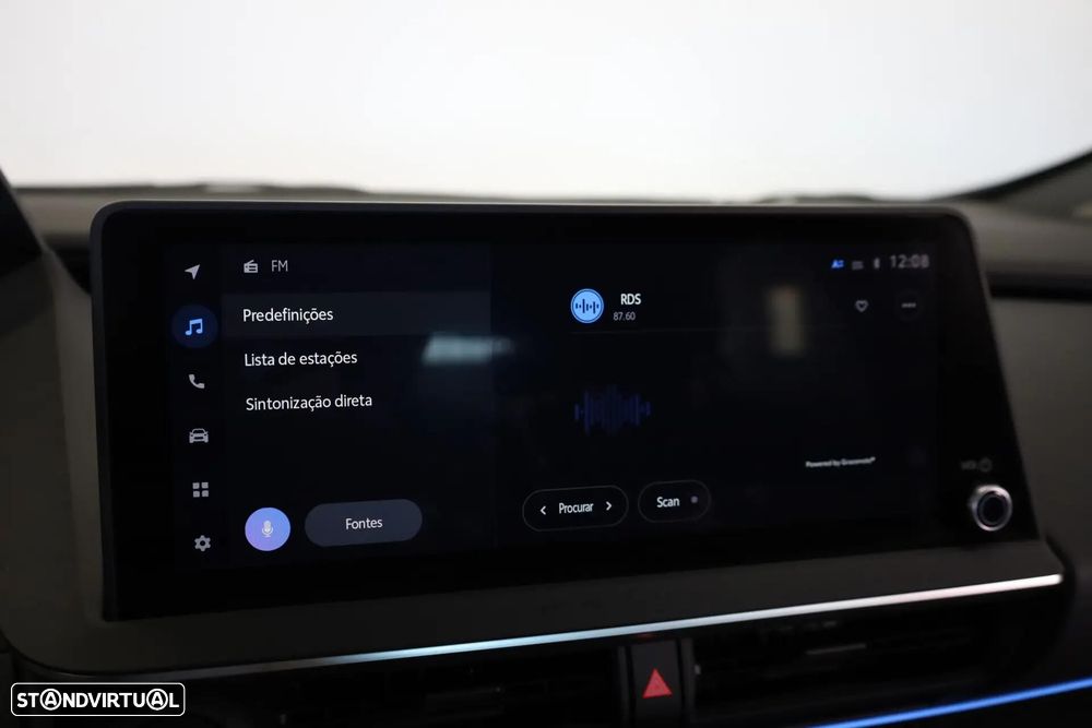 Toyota Prius 2.0 Plug-in Luxury - 33