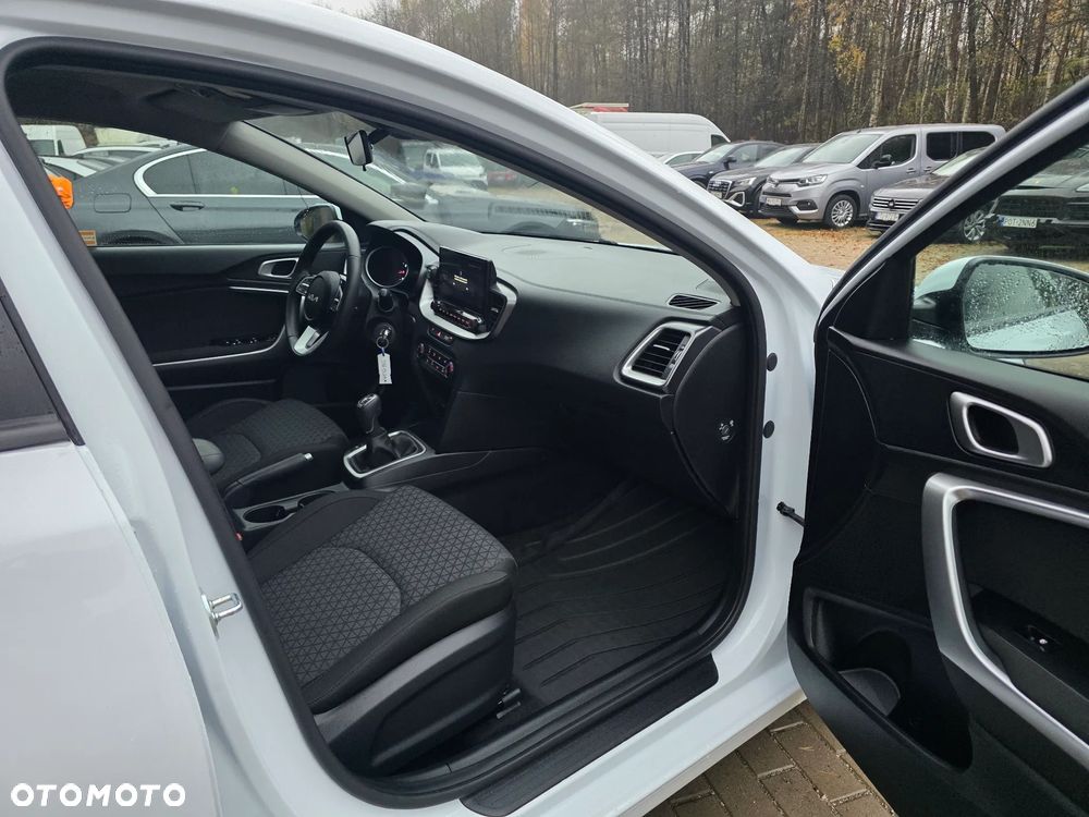 Kia Ceed 1.5 T-GDI S - 11