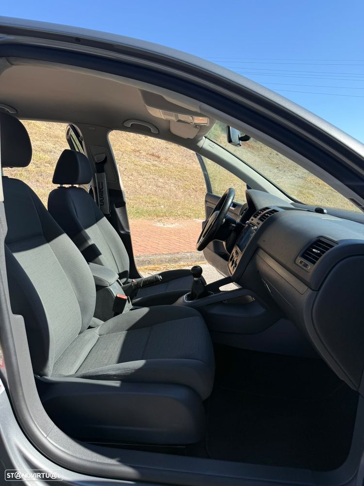 VW Golf 1.9 TDi BlueM. Confortline - 10