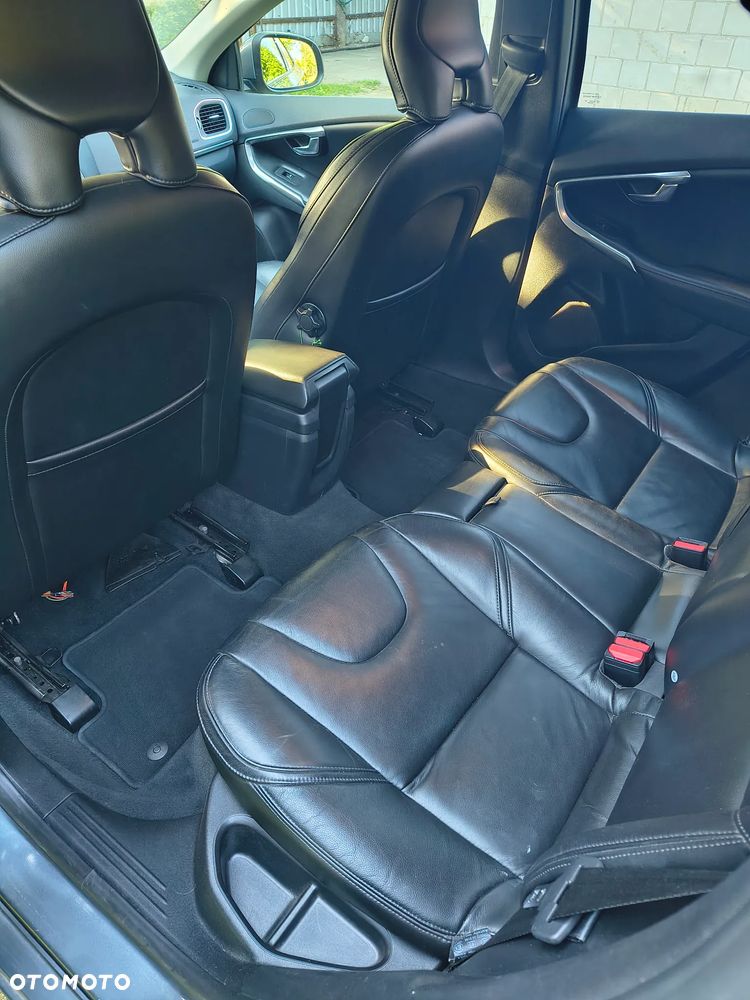 Volvo V40 D2 Momentum - 8