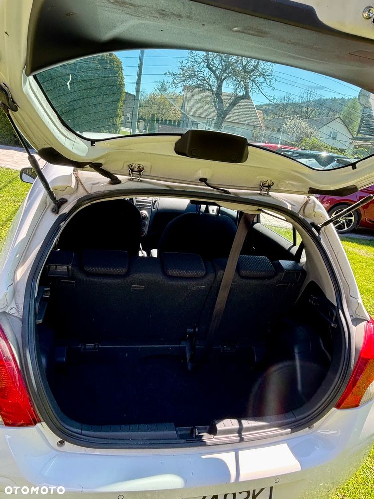 Toyota Yaris - 6