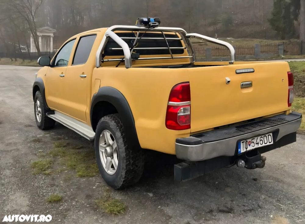 Toyota Hilux 4x4 Cabina Dubla Style+ Aut. - 4