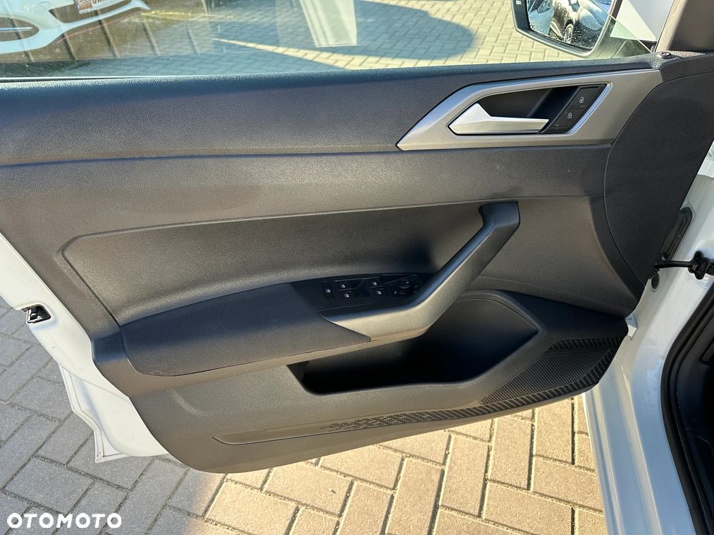 Volkswagen Polo - 21