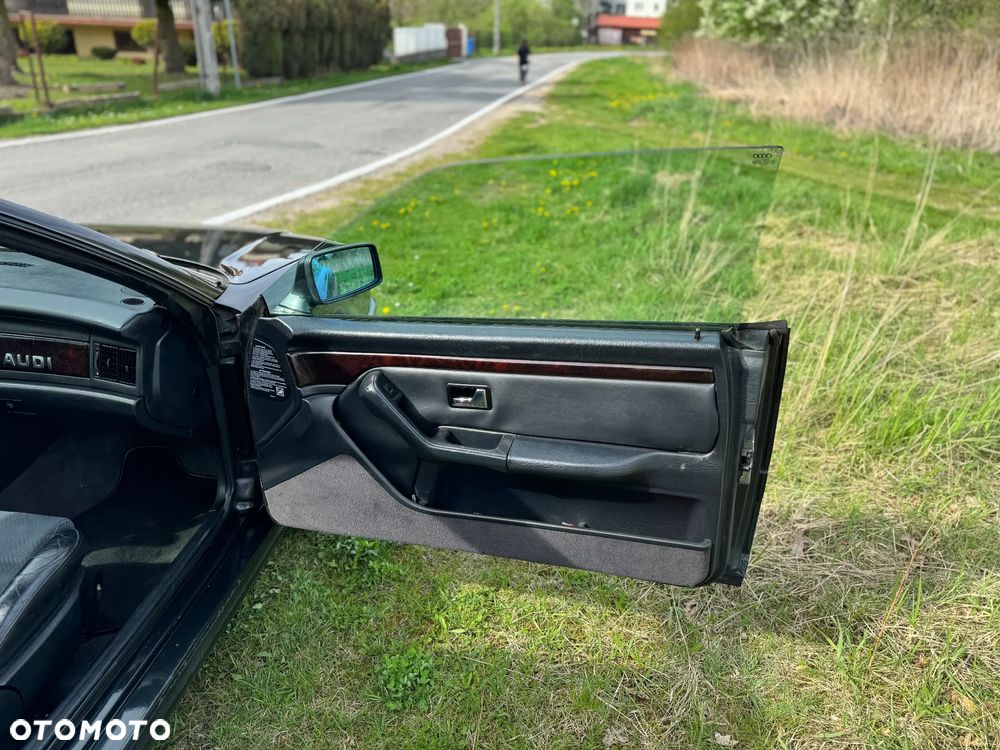 Audi Coupe 2.0 - 17