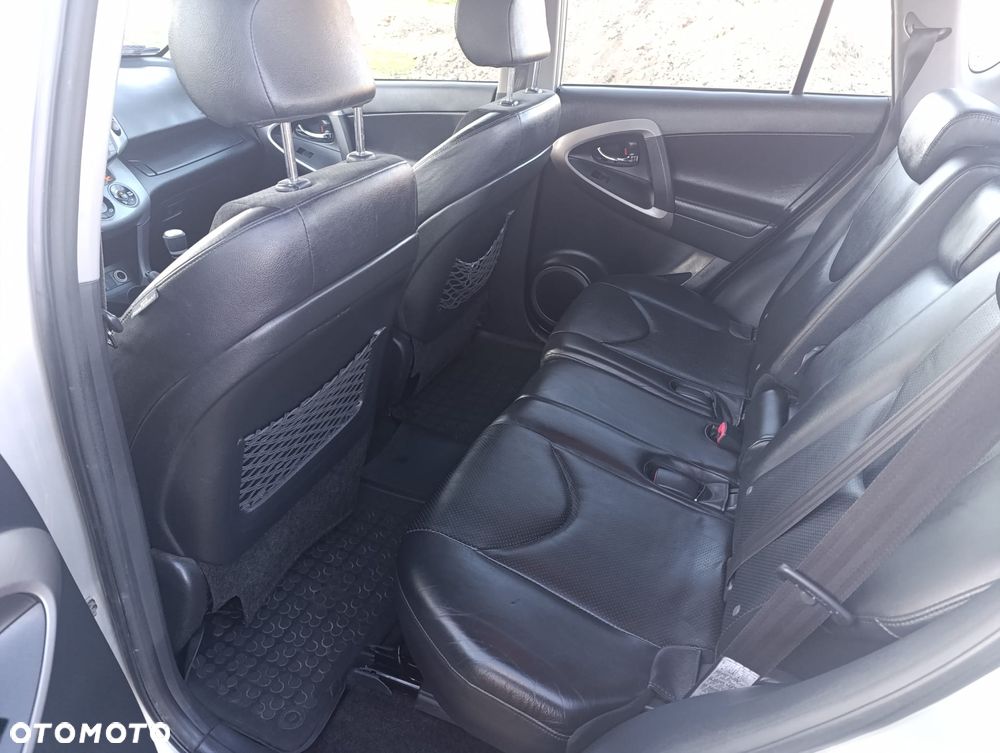 Toyota RAV4 2.2 D-4D Premium - 6