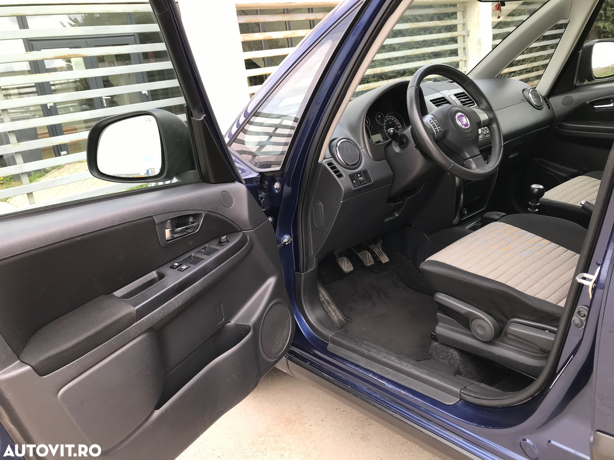 Fiat Sedici 2.0 Multijet DPF 4x4 Emotion - 17