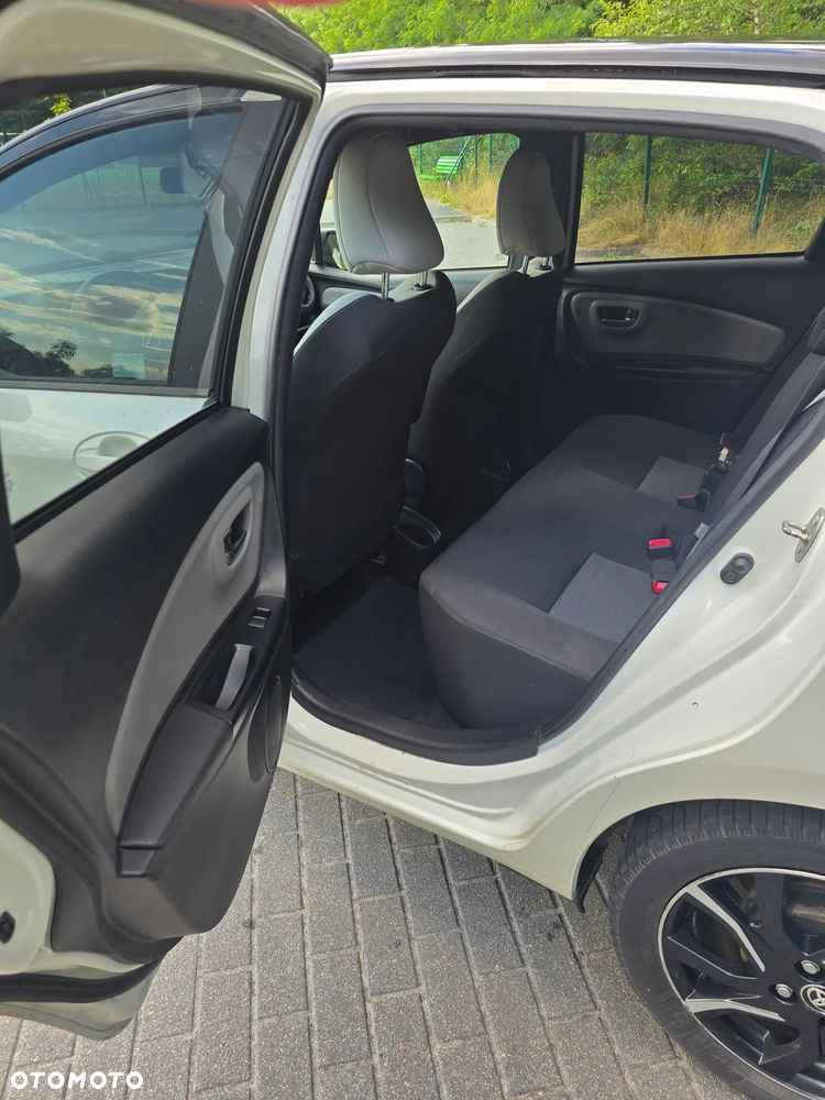Toyota Yaris 1.33 Selection Vibe - 12