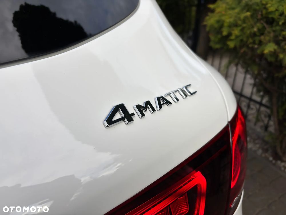 Mercedes-Benz GLC 220 d 4Matic 9G-TRONIC AMG Line - 18