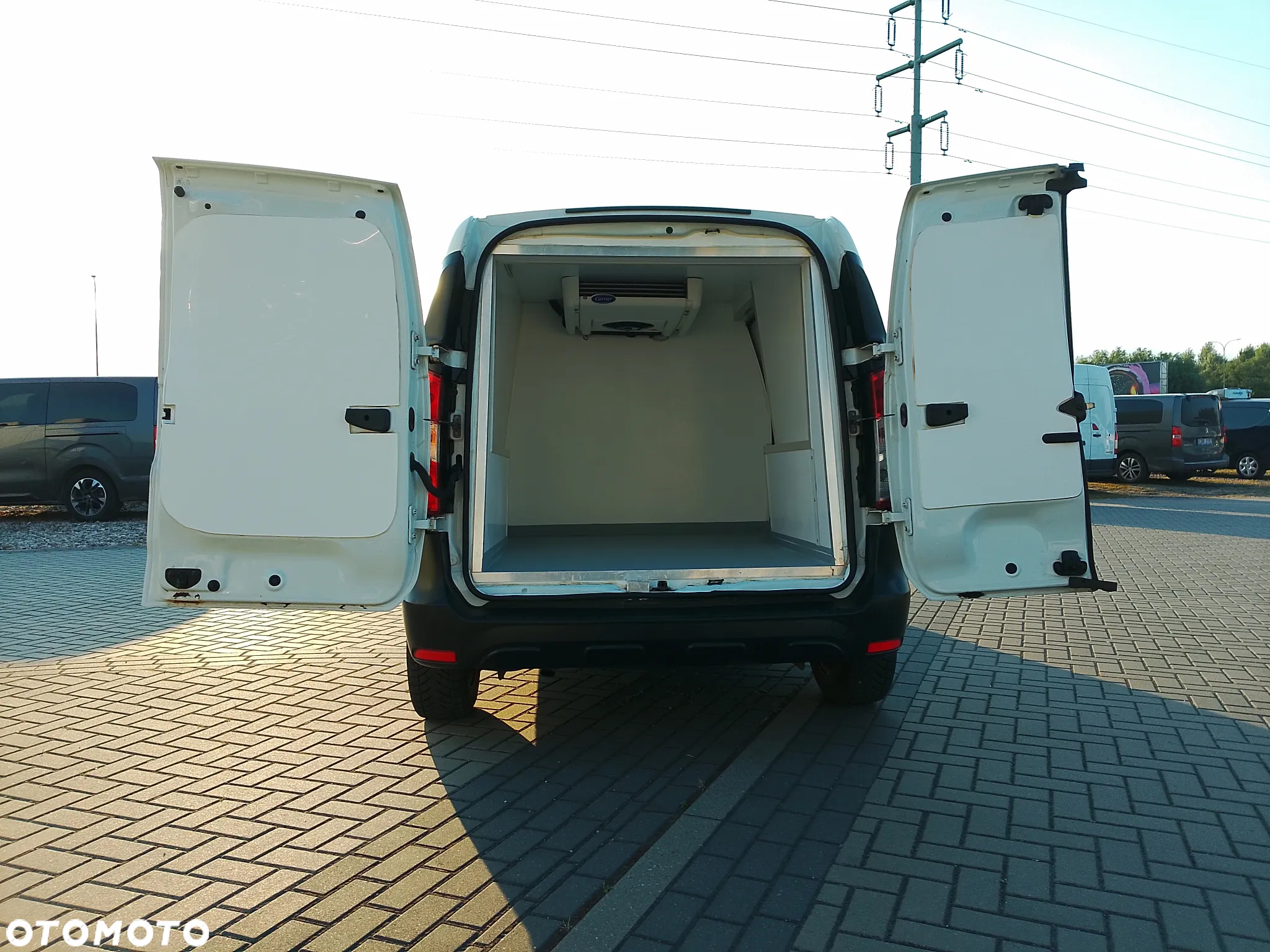Dacia Dokker L2 Long Maxi Nowa Izoterma Chłodnia Mroźnia do lodów minus 20 stopni Carrier PL na stoku - 14