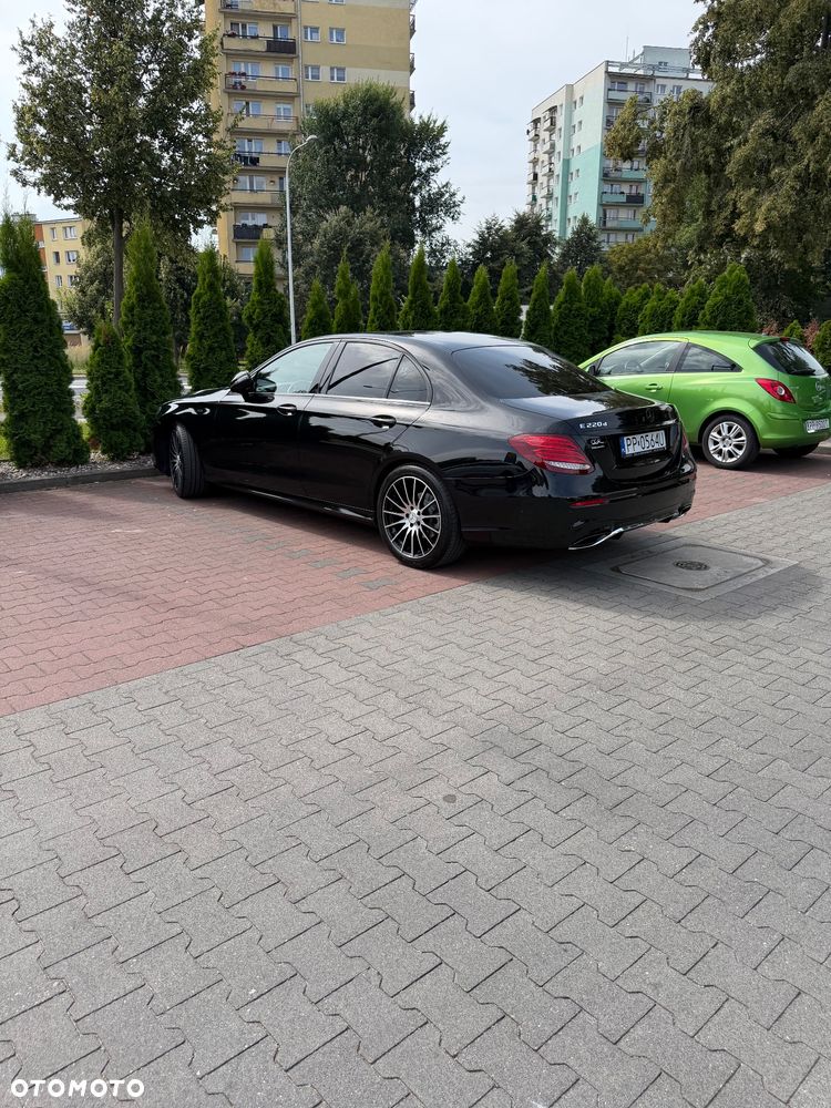 Mercedes-Benz Klasa E 220 d 9G-TRONIC AMG Line - 24