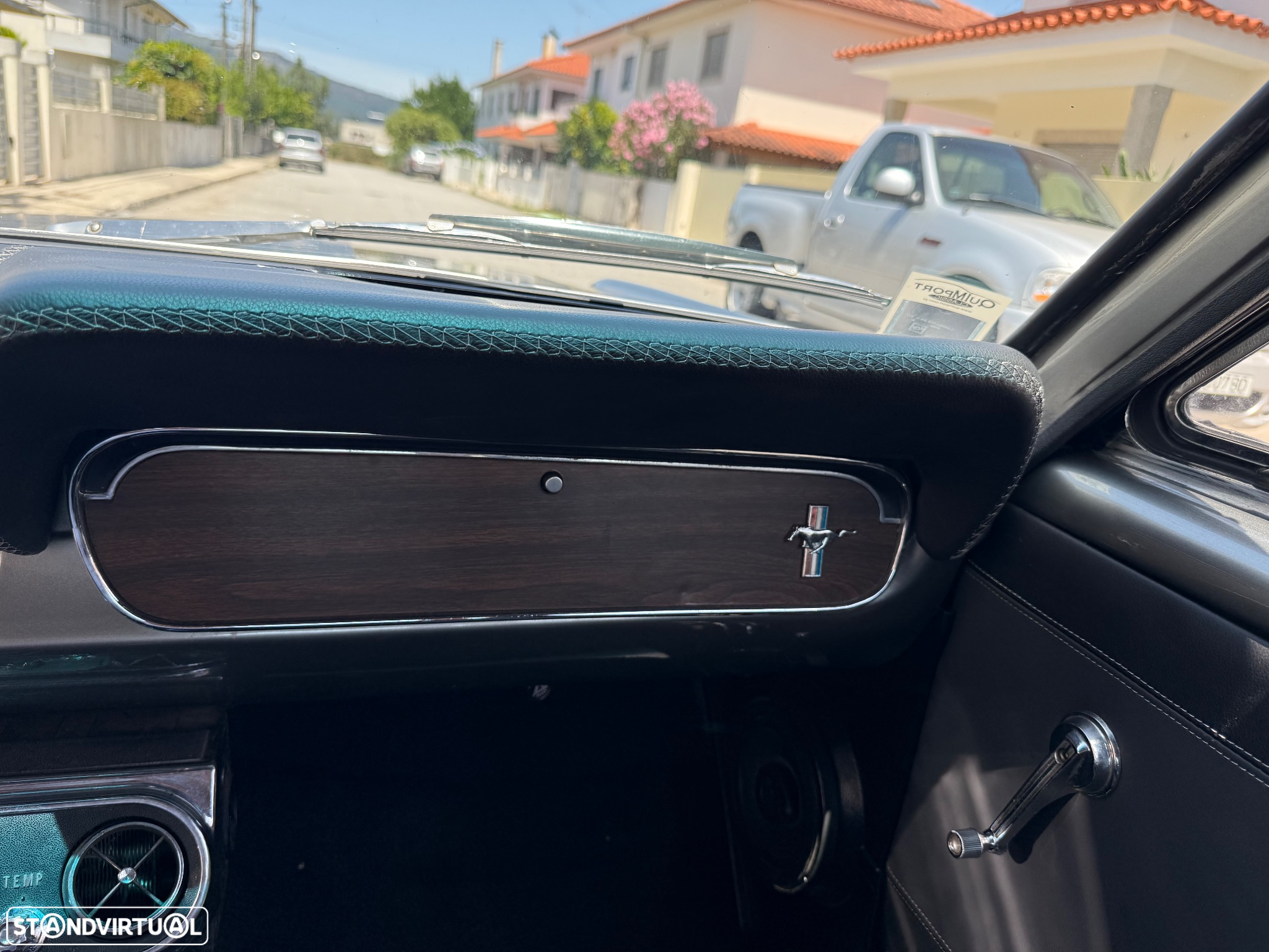 Ford Mustang - 11
