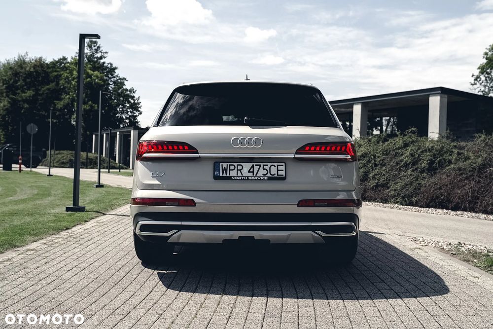 Audi Q7 - 10